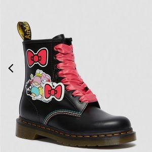 Dr. Martens Sanrio Hello Kitty & Friends Boots 1460 Smooth Size 6